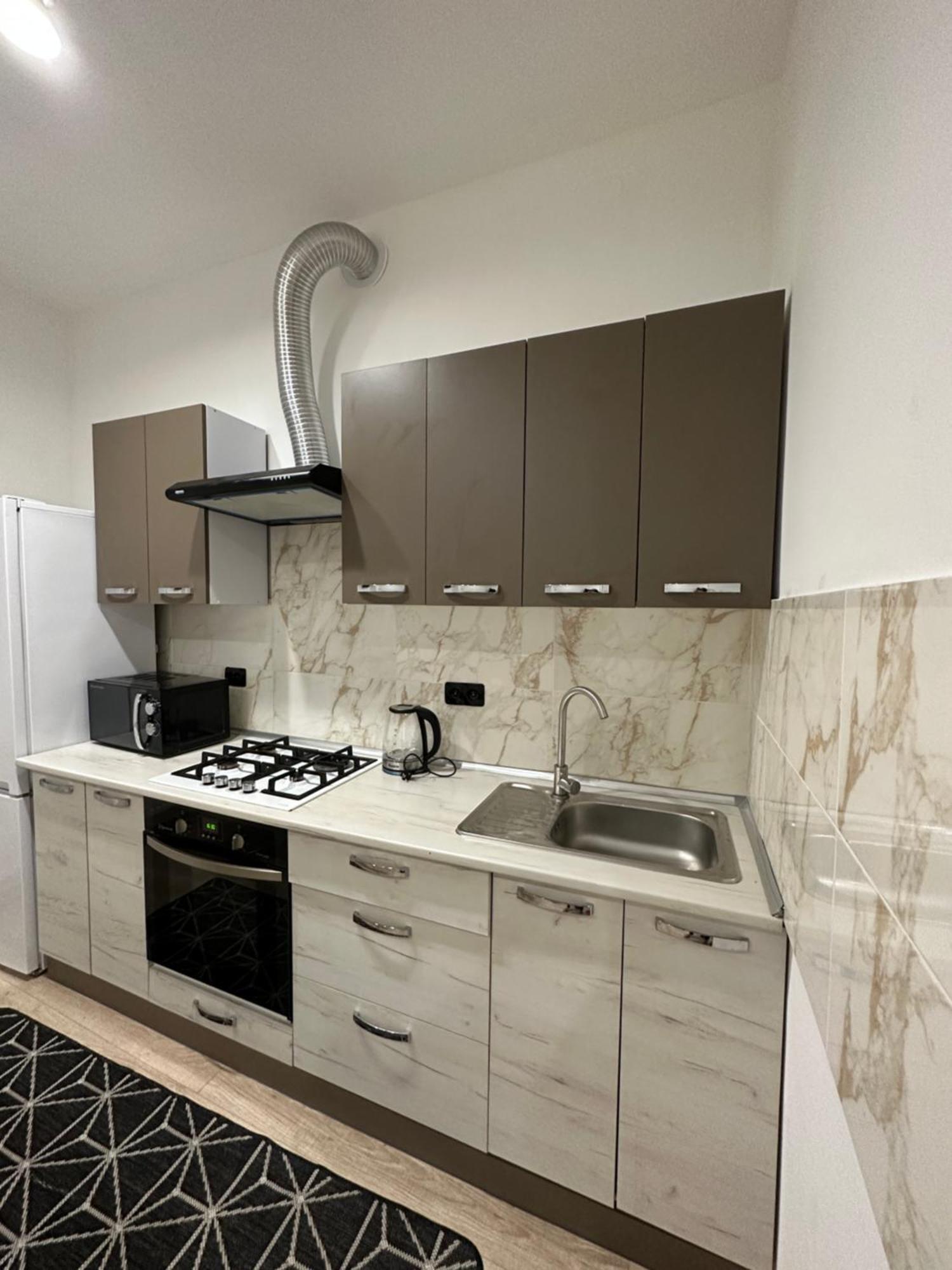 Levvv Apartment Лвив Екстериор снимка